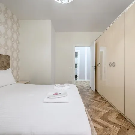 Miku Apartments-luxury View At Wilson Square Apartamento