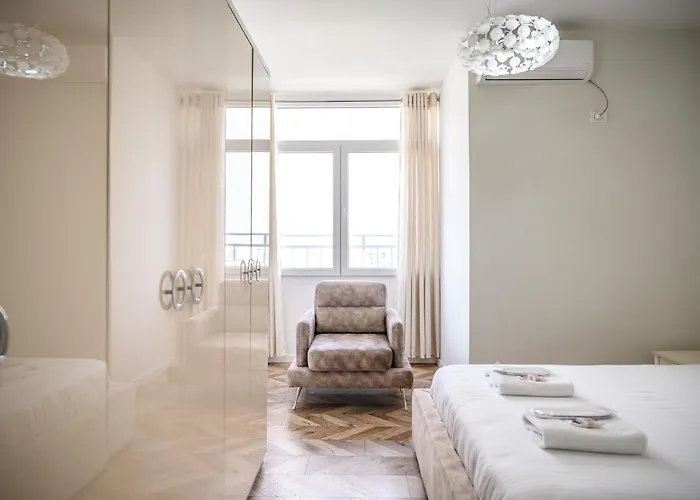 Miku Apartments-luxury View At Wilson Square * Tirana