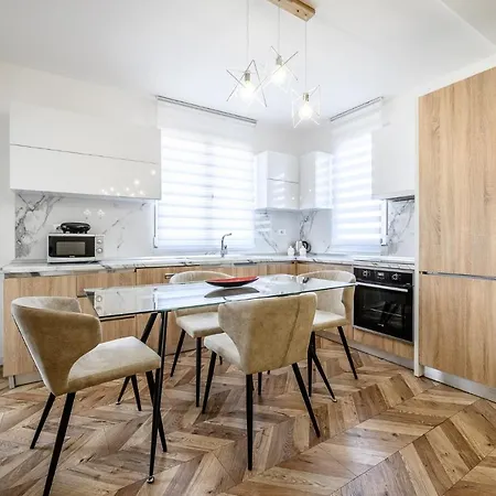 Miku Apartments-luxury View At Wilson Square Appartamento