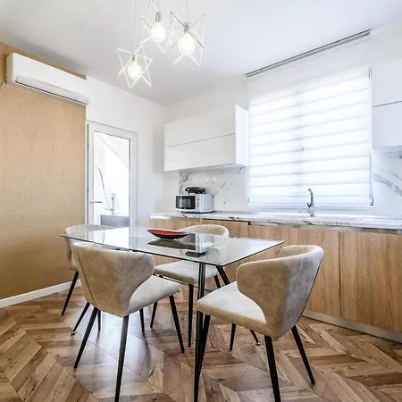 Miku Apartments-luxury View At Wilson Square Appartamento