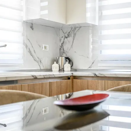 Miku Apartments-luxury View At Wilson Square 地拉那