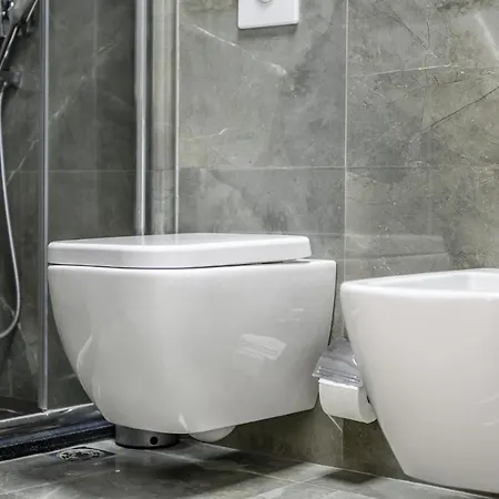 Miku Apartments-luxury View At Wilson Square Τίρανα