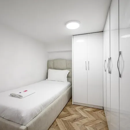 Appartamento Miku Apartments-luxury View At Wilson Square Tirana
