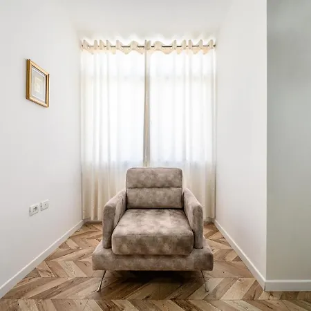 Miku Apartments-luxury View At Wilson Square * 티라나