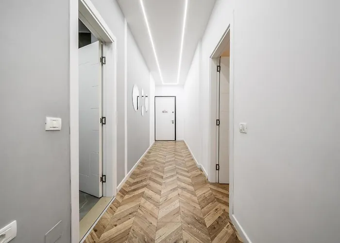 Miku Apartments-luxury View At Wilson Square * 티라나