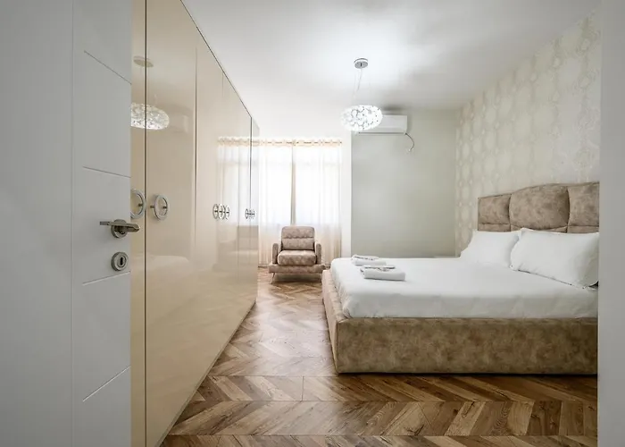 Miku Apartments-luxury View At Wilson Square 티라나